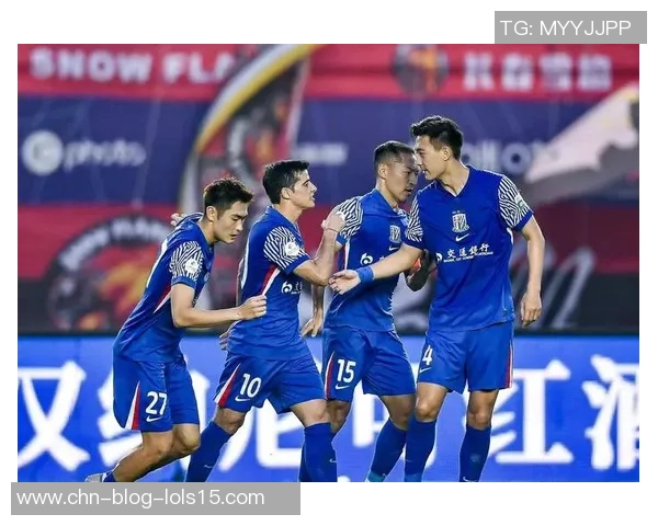 新英格兰革命与申花的激烈对决展现足球魅力与团队精神